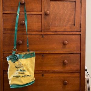 🛩 Vintage Colonial Airline Bag